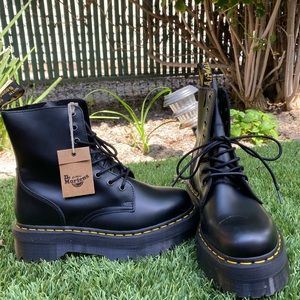 Jadon smooth leather platform Doc Martens